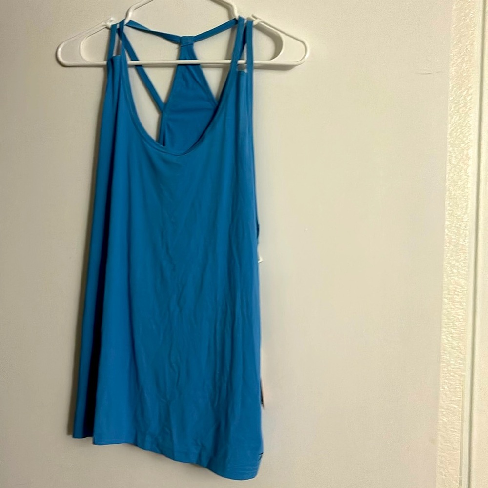 NWT Reebok Activchill top; light blue; sized Large